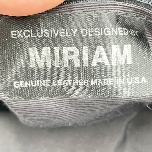 Vintage 80s Miriam Black Leather Ruffle Trim Textured Beaded Clam Shell Purse - Picture 8 of 10